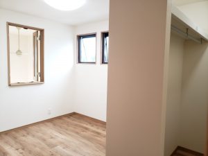 大分市光吉新築建売主寝室